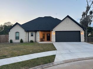 110 Baileys Ct, Richwood, TX 77531