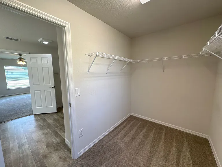 15415 SW 34th Ave — Photo 16