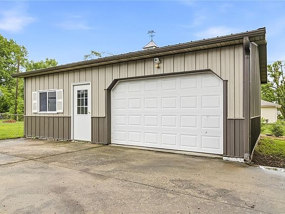 5th image of 506 South Dr