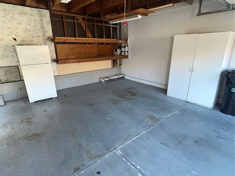 1435 Westmont Dr — Photo 18