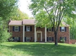 104 Ridgeview Dr, Lynchburg, VA 24503