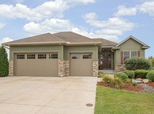 11696 Saint Andrews Cir, Minneapolis, MN 55449