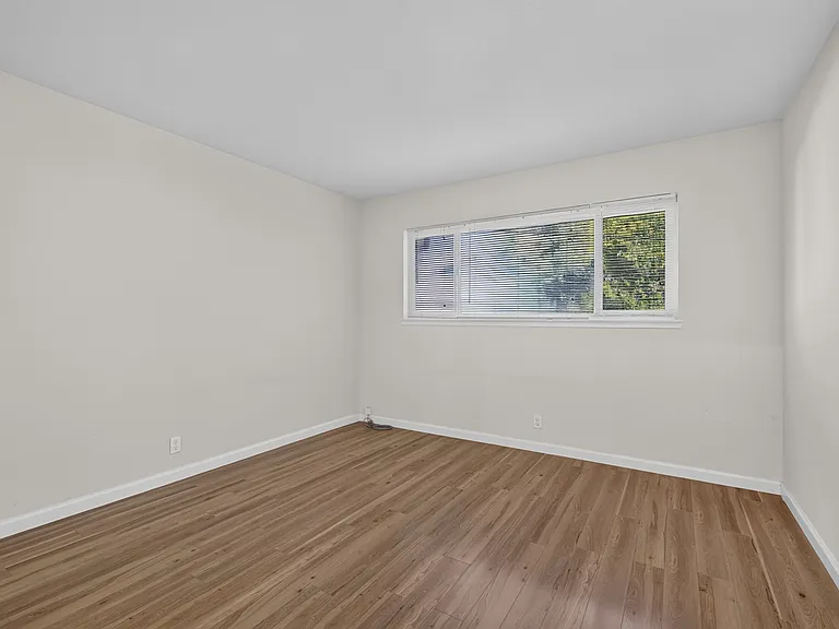 1815 Ednamary Way #F — Photo 12