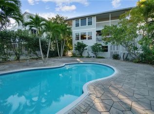 112 Sand Dollar Dr, Fort Myers Beach, FL 33931