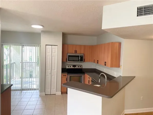1111 Belmont Ln, Pompano Beach, FL 33068