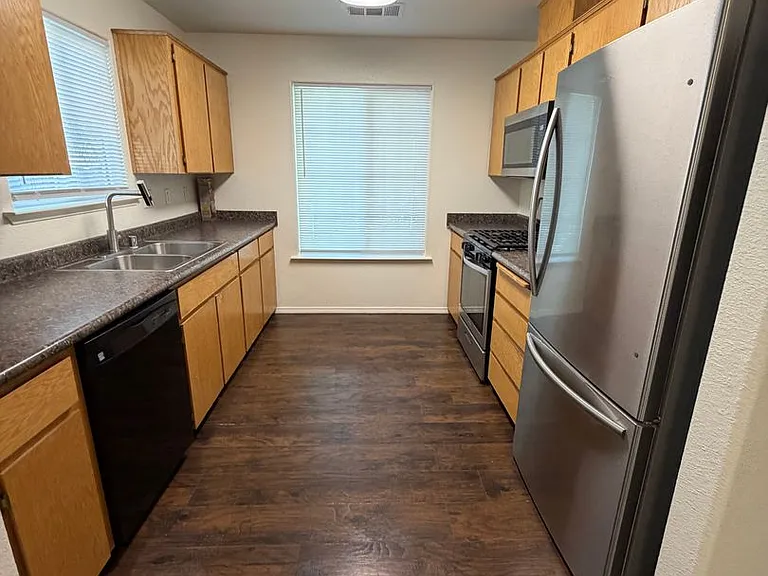1501 Arnold Ct — Photo 8