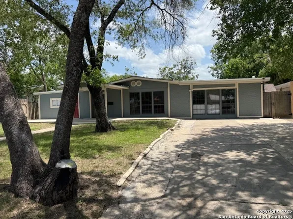 310 Brettonwood, San Antonio, TX 78218