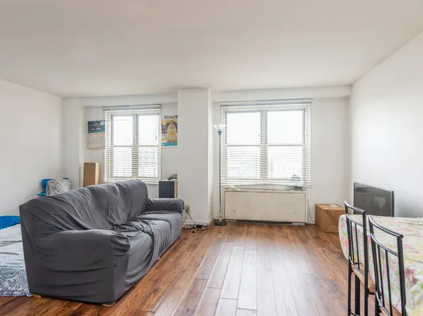 225 Saint Pauls Avenue 8M image 3 of 20