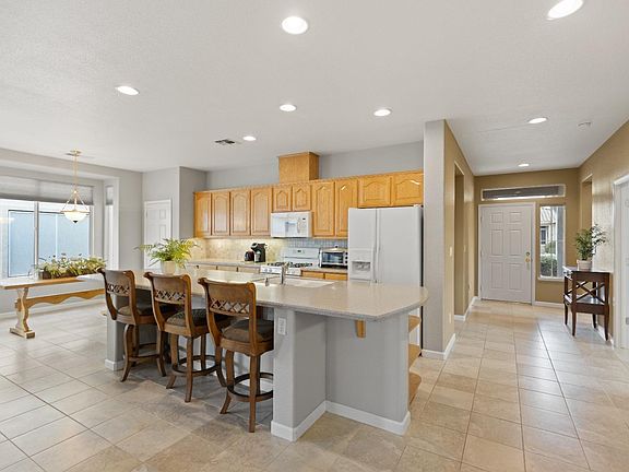 5th image of 205 Conway Drive