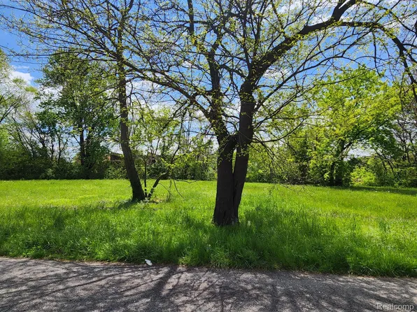 570 Westminster St, Detroit, MI 48202