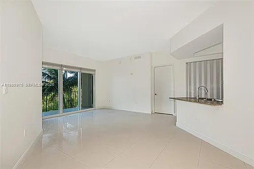 20000 Country Club Dr Photo 1