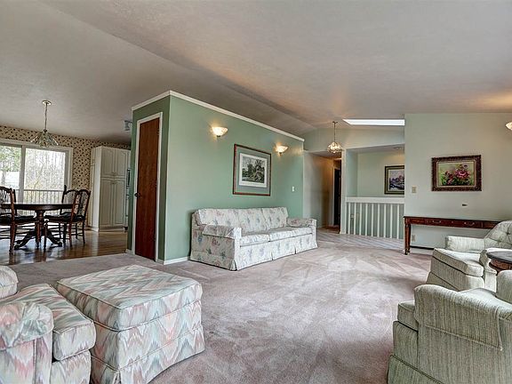 4th image of 2316 W Eden Ln
