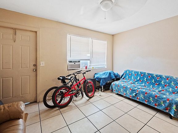 4th image of 508 S 12th Avenue