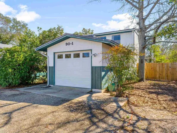 90 6th Ave APT 1, Shalimar, FL 32579