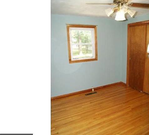 4th image of 610 Church St W