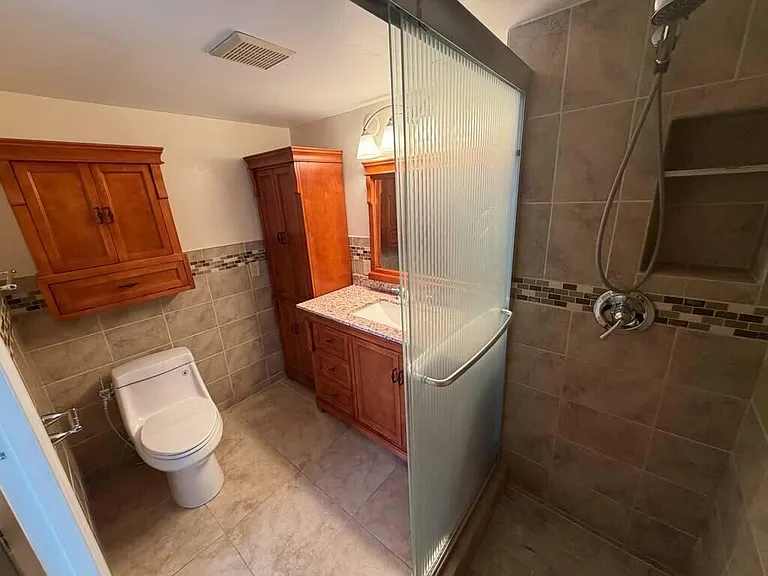 2977 Riverside Dr — Photo 16