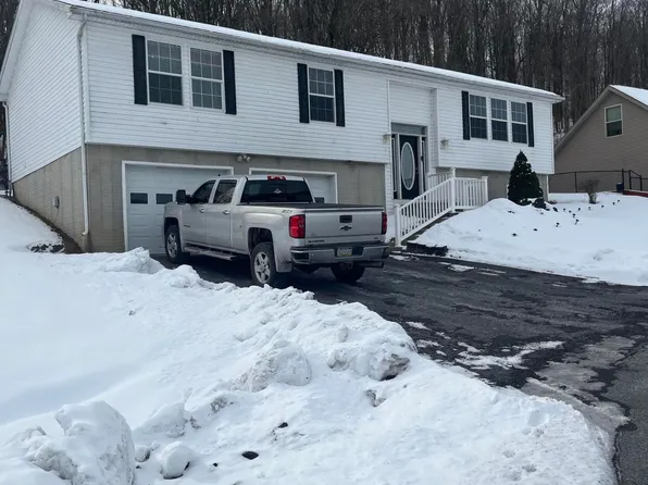 310 Vista View Ln, East Freedom, PA 16637