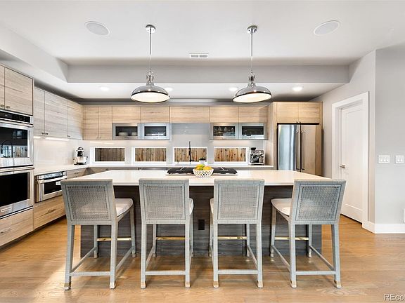 2nd image of 2142 N Lowell Boulevard