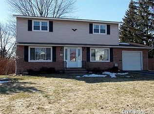 102 Limestone Ln, Syracuse, NY 13219