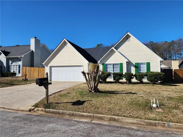 5927 Farmbrook Ln, Rex, GA 30273