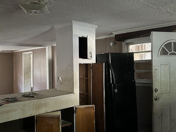 5th image of 24 Community St