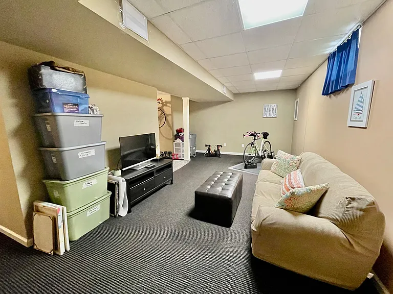 2 Hawthorne Pl — Photo 18
