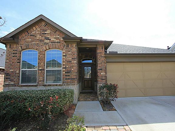 2nd image of 24939 Lakecrest Glen Dr
