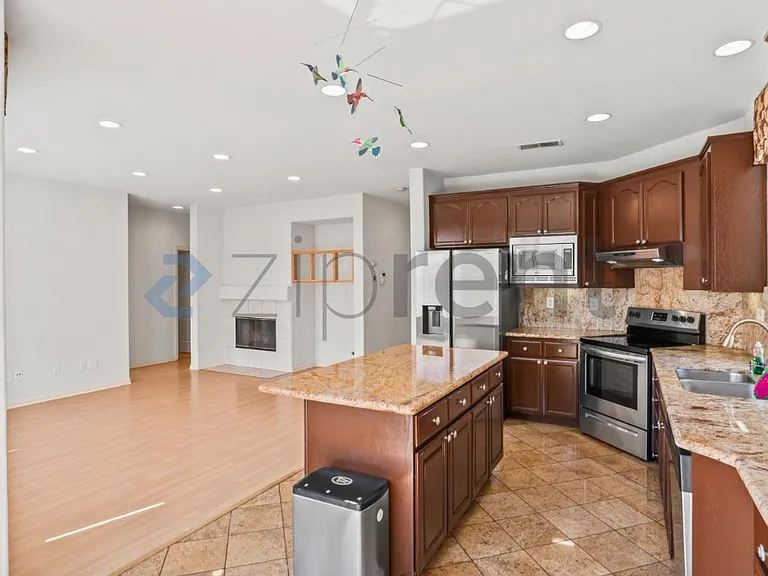 37599 White Cedar Ter — Photo 16