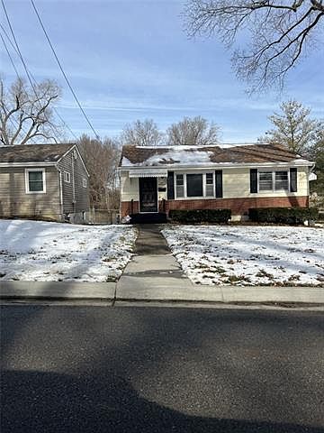 1st image of 100 W 83rd St
