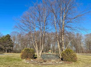 548 Ridgefield Rd, Shelburne, VT 05482