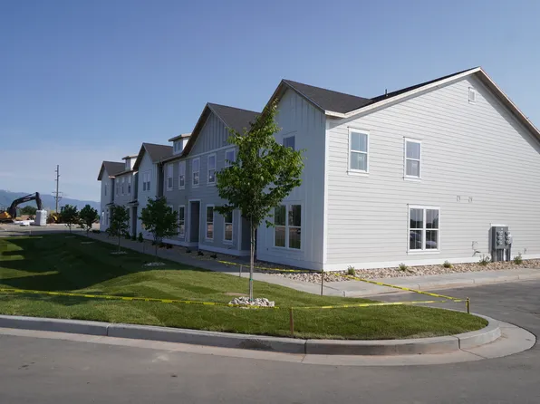 984 S Swoop Dr, Clearfield, UT 84015