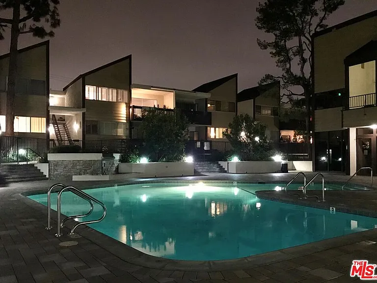6000 Canterbury Dr #6000D212 — Photo 35