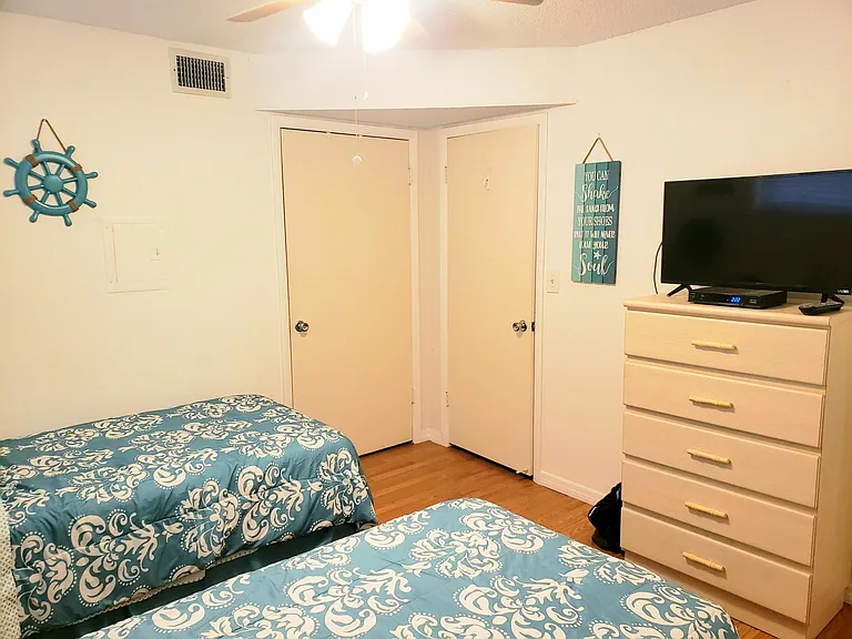 4550 Cove Cir #808 — Photo 22