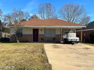 214 Village Cv, Pearl, MS 39208