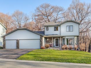 800 Preakness Ln, Chanhassen, MN 55317