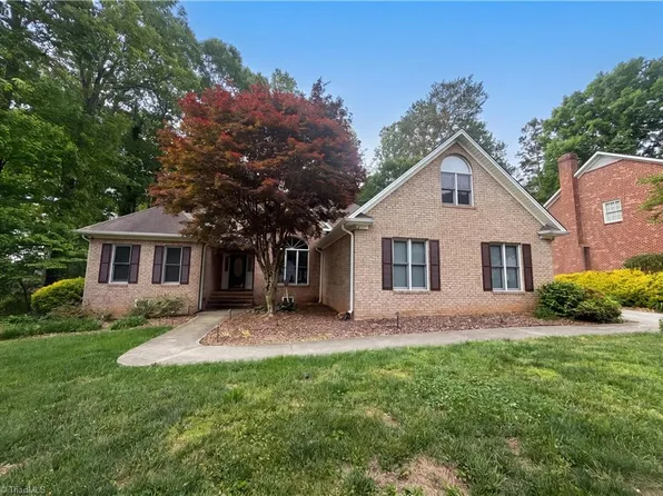 6516 Brookstone Dr, Whitsett, NC 27377