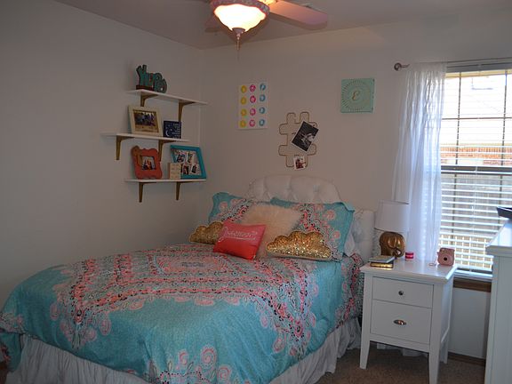 5th image of 10625 NW 40th St