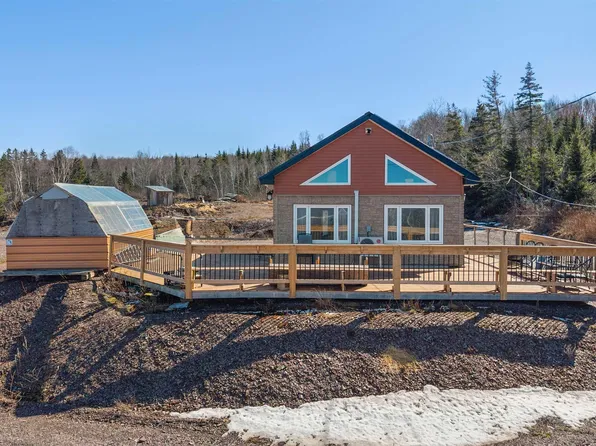 1524 Highway 215, Tennecape, NS B0N 2R0
