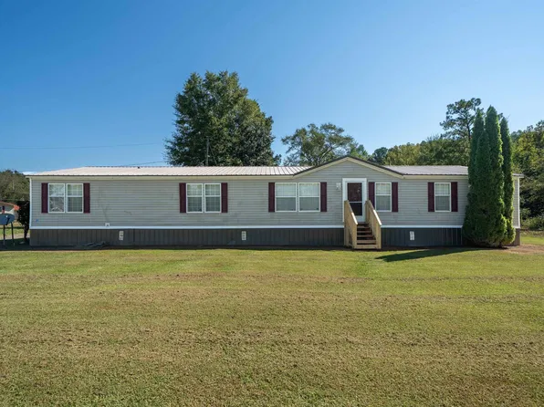 82 Tanks Cir, Sylacauga, AL 35151