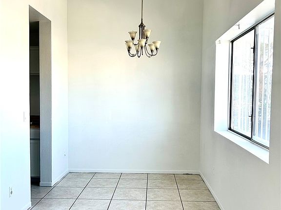 5th image of 4533 Ross Ave
