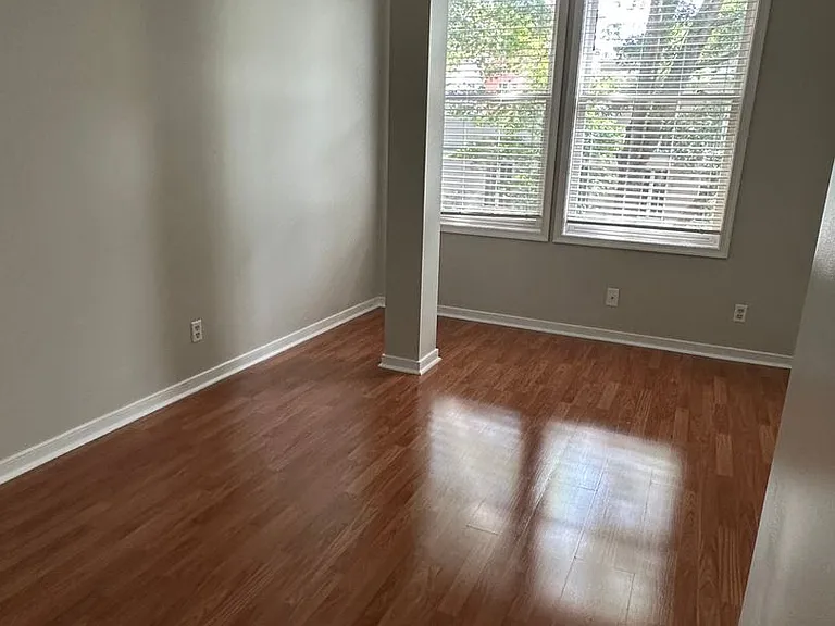 113 W Main St — Photo 6