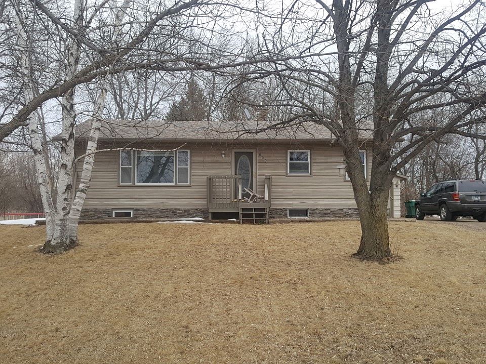 1st image of 609 N McKay Ave NE