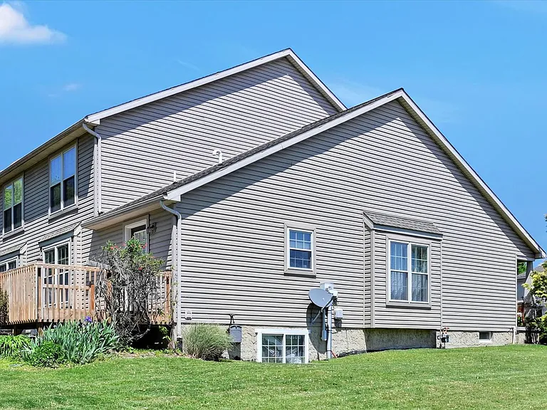 51 Eagle Dr — Photo 24
