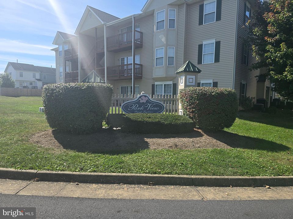 2nd image of 151 Brookland Ter APT 8