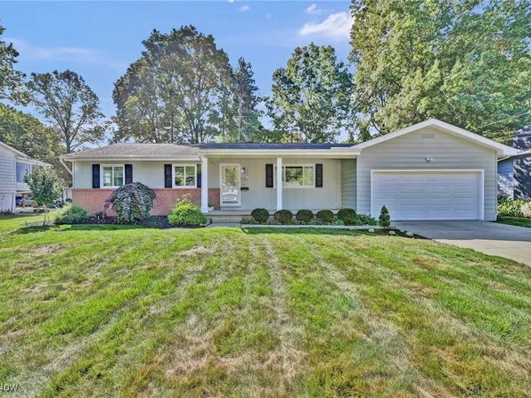 720 Ivan Dr, Kent, OH 44240