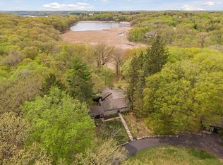 585A Ferndale Pl N, Wayzata, MN 55391