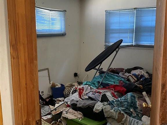 4th image of 3126 Longwood Ave
