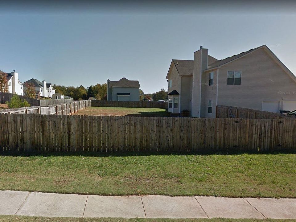 2nd image of 106 Meadow Creek Ct