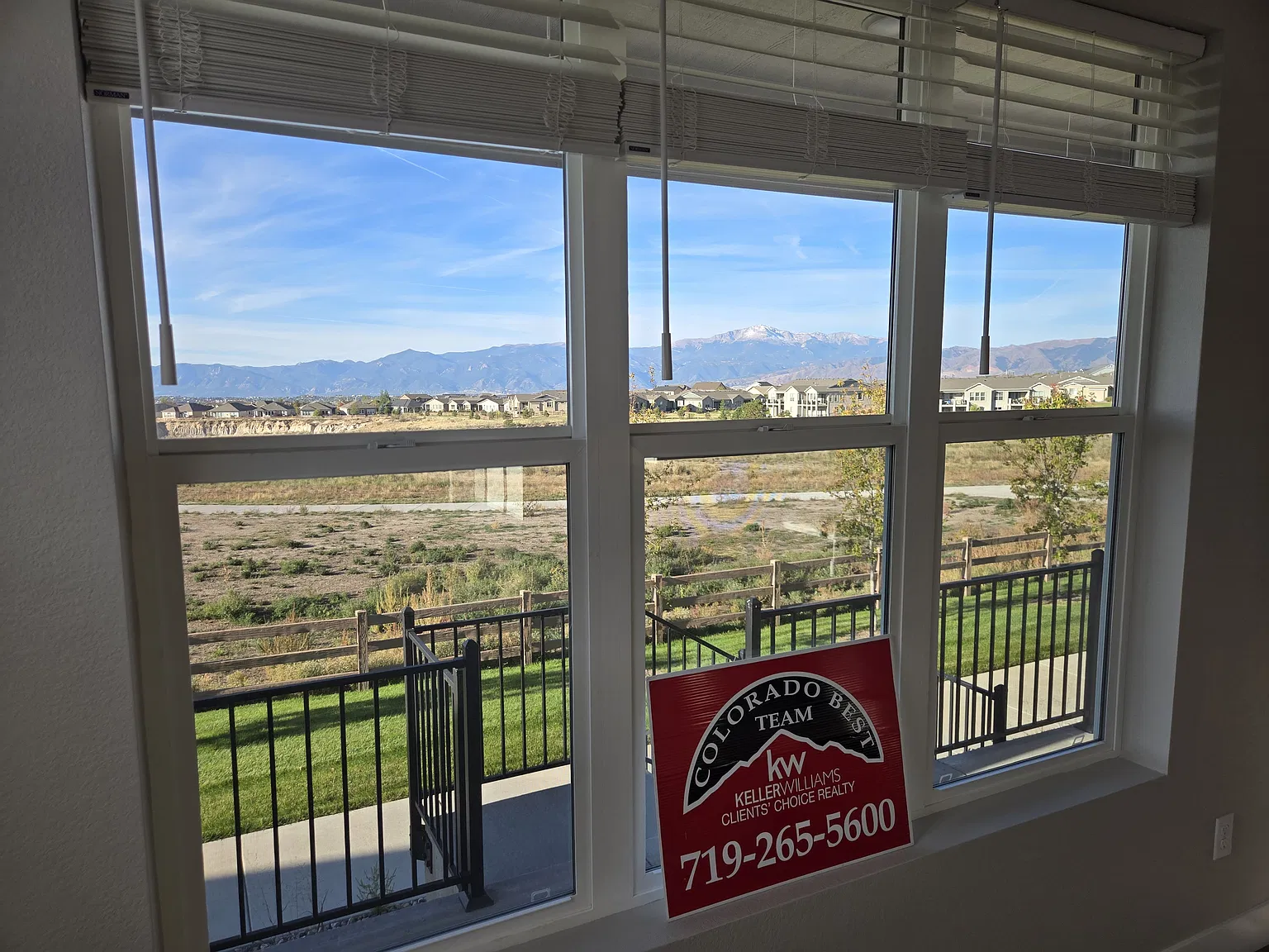 4 bed, 2855 sqft, $3,232 — Photo 3