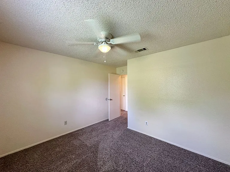 2706 Boyd Ave — Photo 17